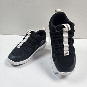 New Balance ITPGRVLK Sneakers Kids Size 9 Black White Athletic Running Shoes